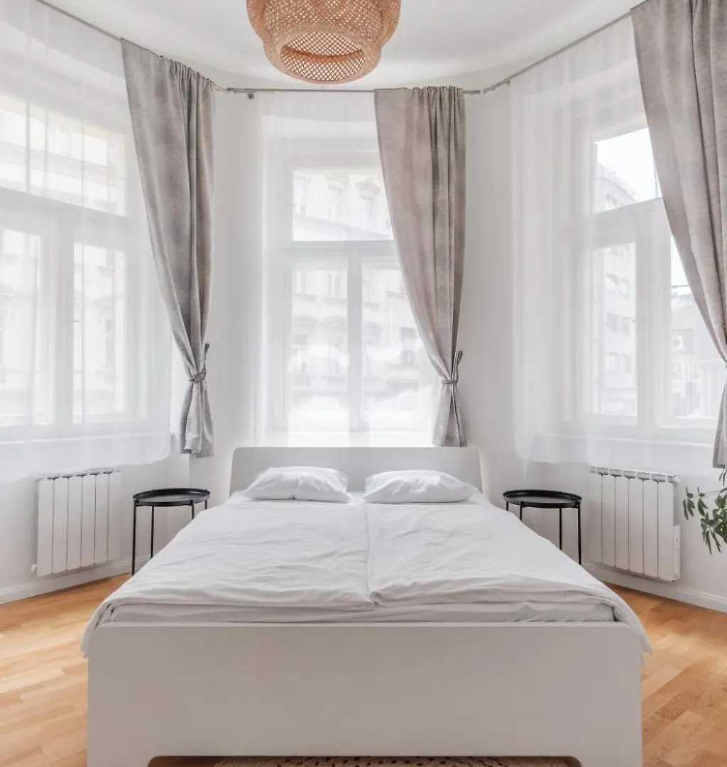 Prague Days - Elegant Studios Near Wenceslas Square
