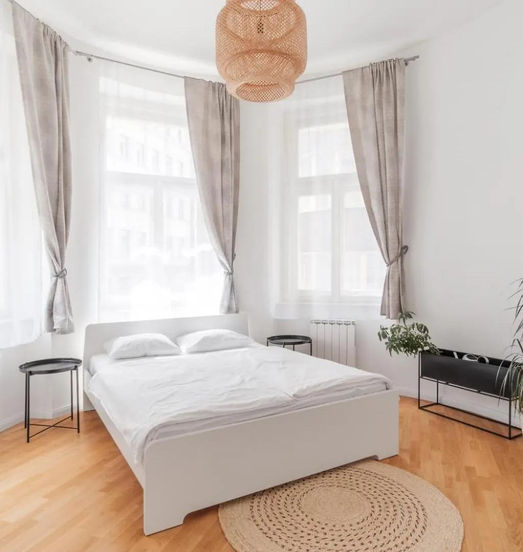 Prague Days - Elegant Studios Near Wenceslas Square Apartment